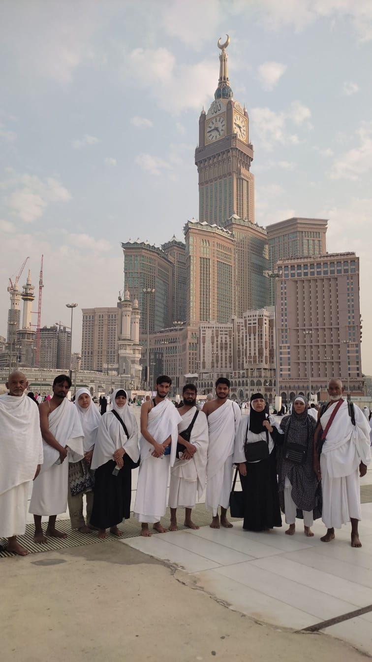 Pilgrims at the Haram, Makkah